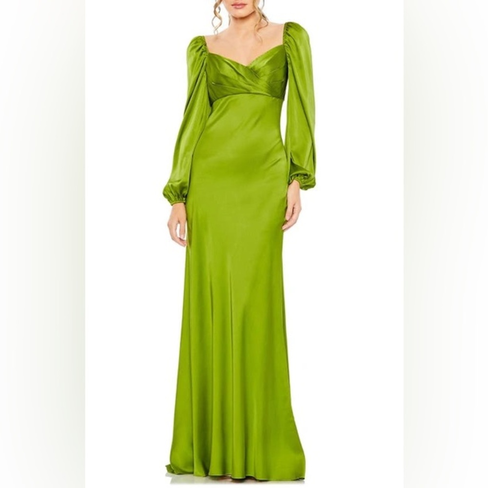 Mac Duggal NWT Sweetheart Neckline Puff Sleeve Gown in Apple Green Size 10